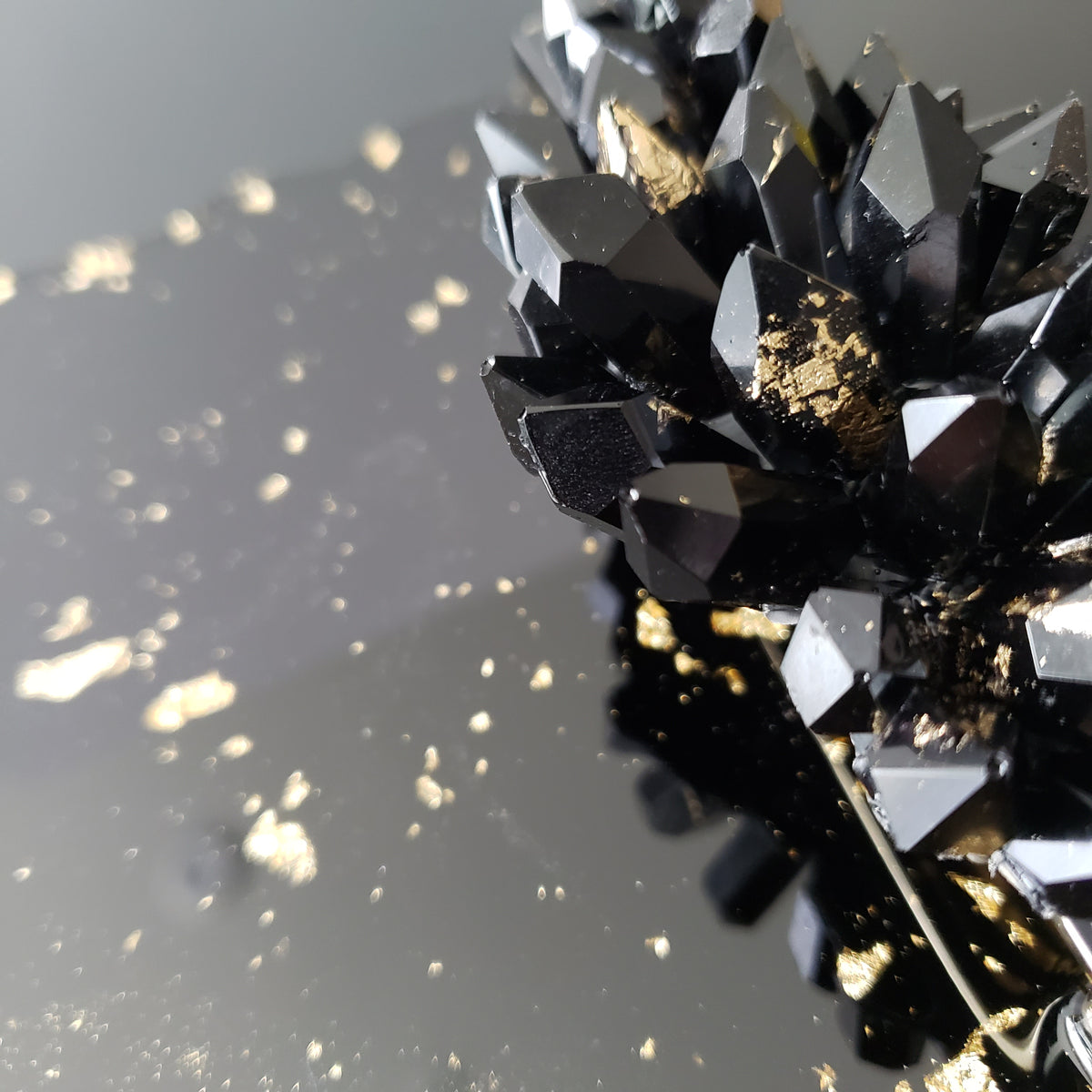 Black & Gold Flakes Resin Tray (Small) - Large Gemstones Handles